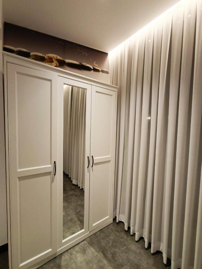 Luxury Aparment 5 Room 2 Minutes From The Beach บัตยัม ภายนอก รูปภาพ