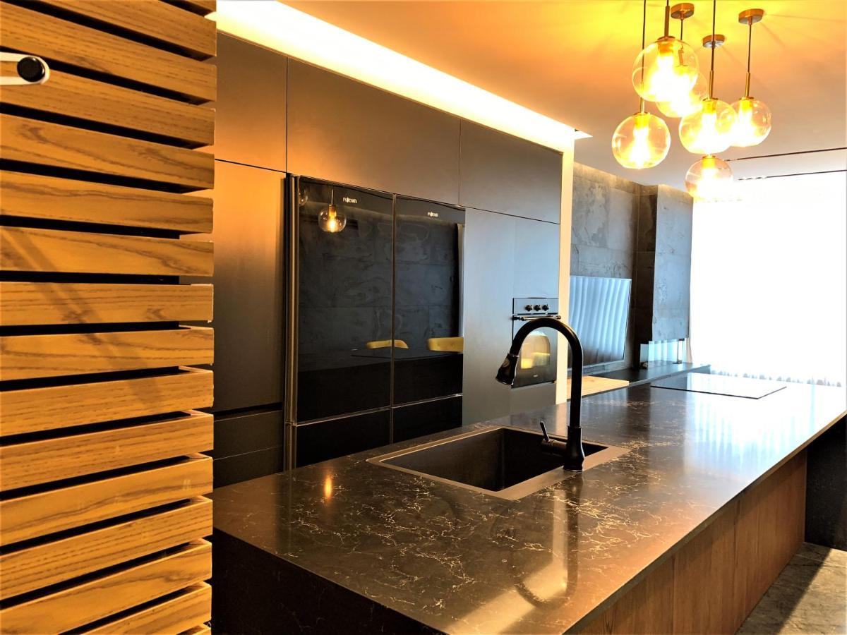 Luxury Aparment 5 Room 2 Minutes From The Beach บัตยัม ภายนอก รูปภาพ